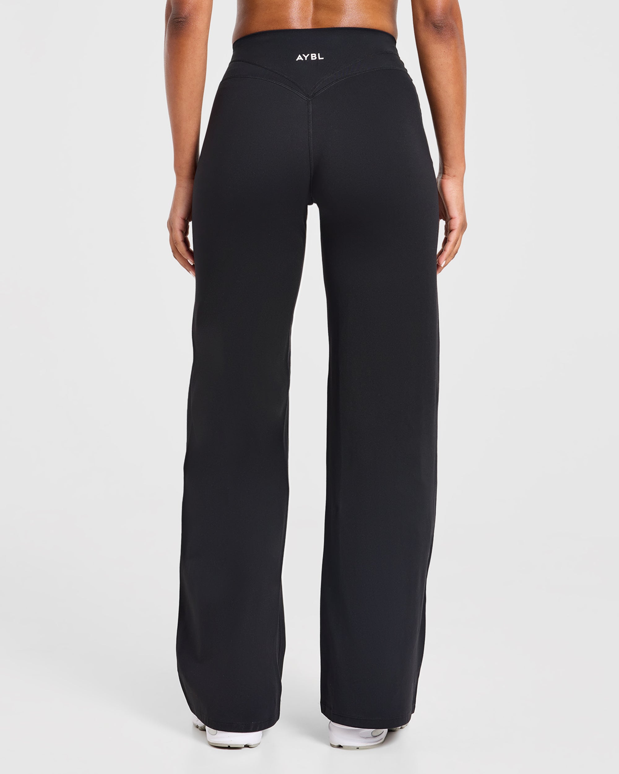 Engage Straight Leg Leggings - Black