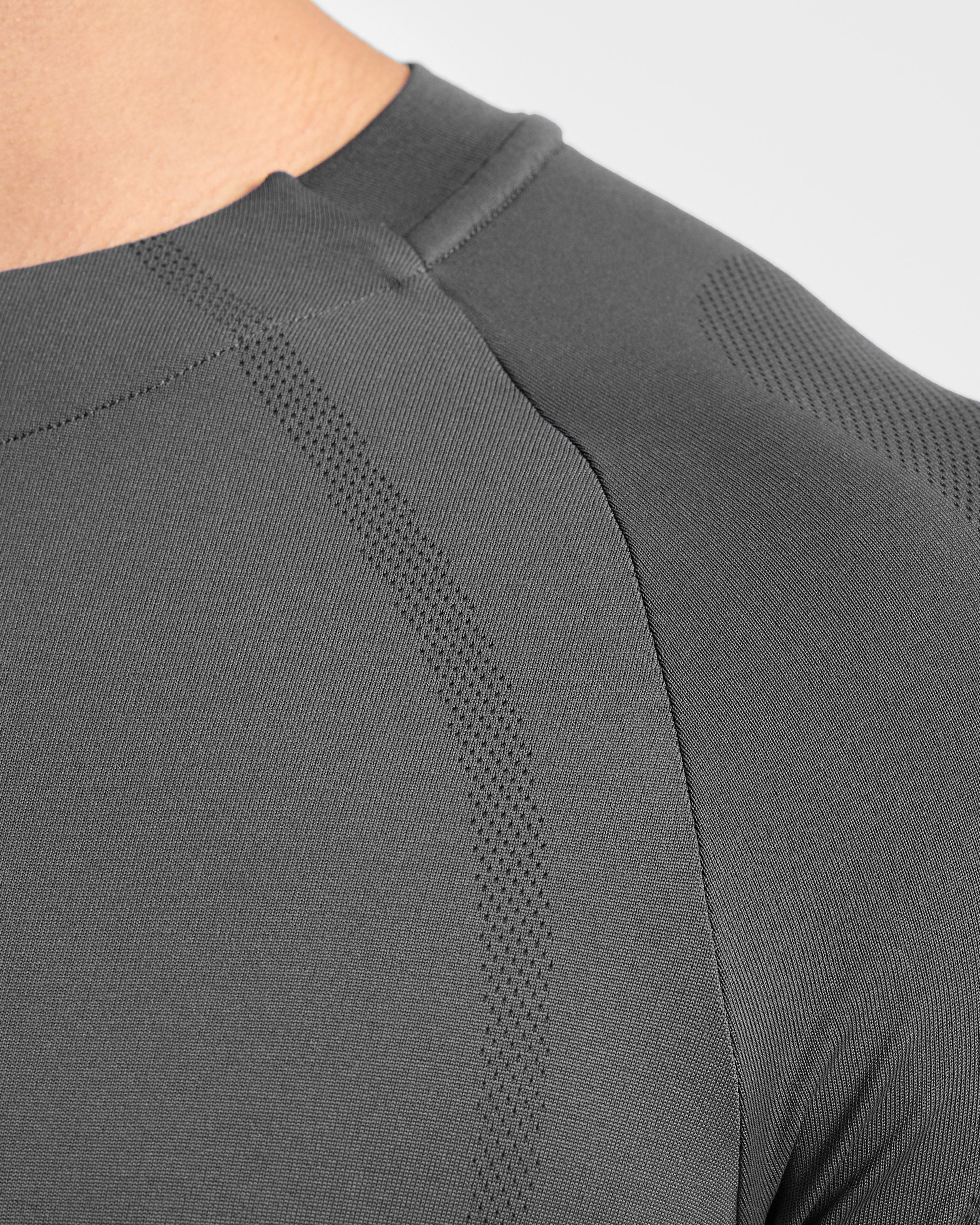 Attain Seamless T Shirt - Storm Grey