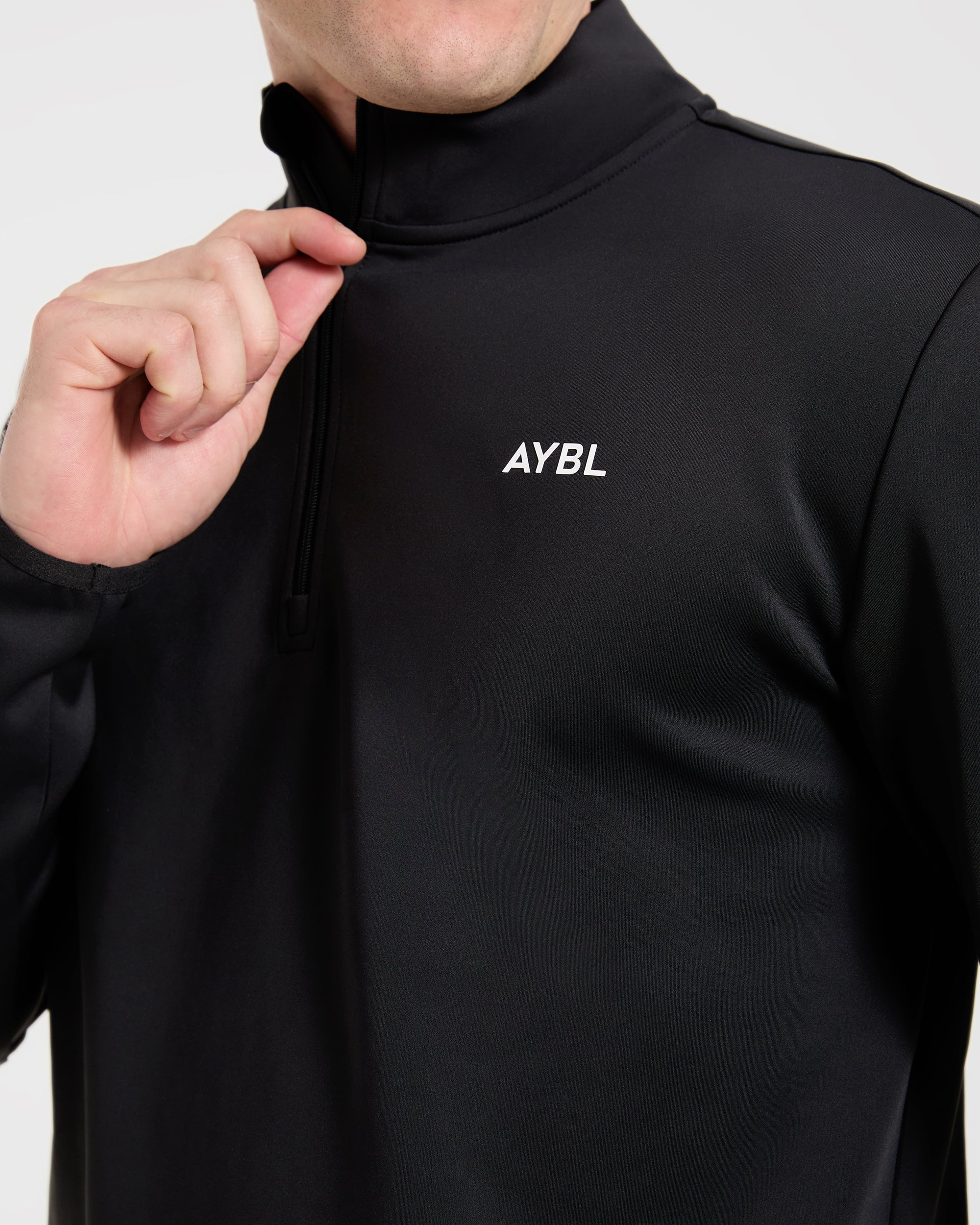 Precision 1/4 Zip Pullover - Black