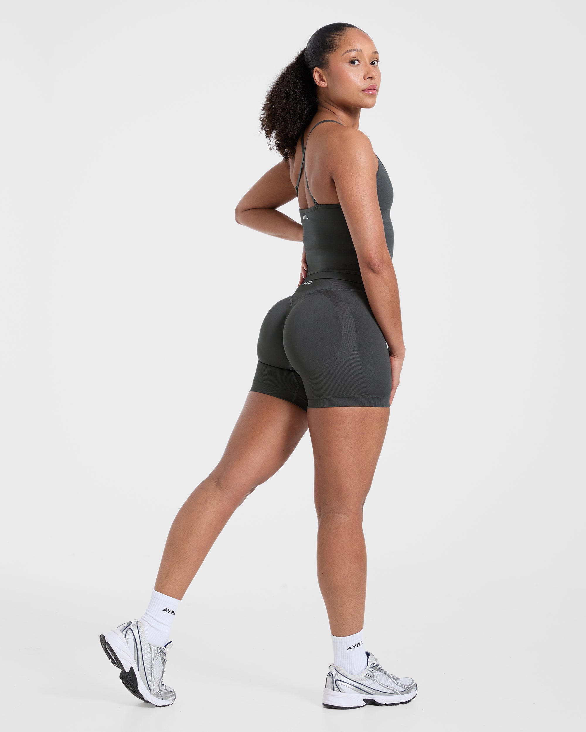 Adapt Seamless Tank Top - Dark Charcoal