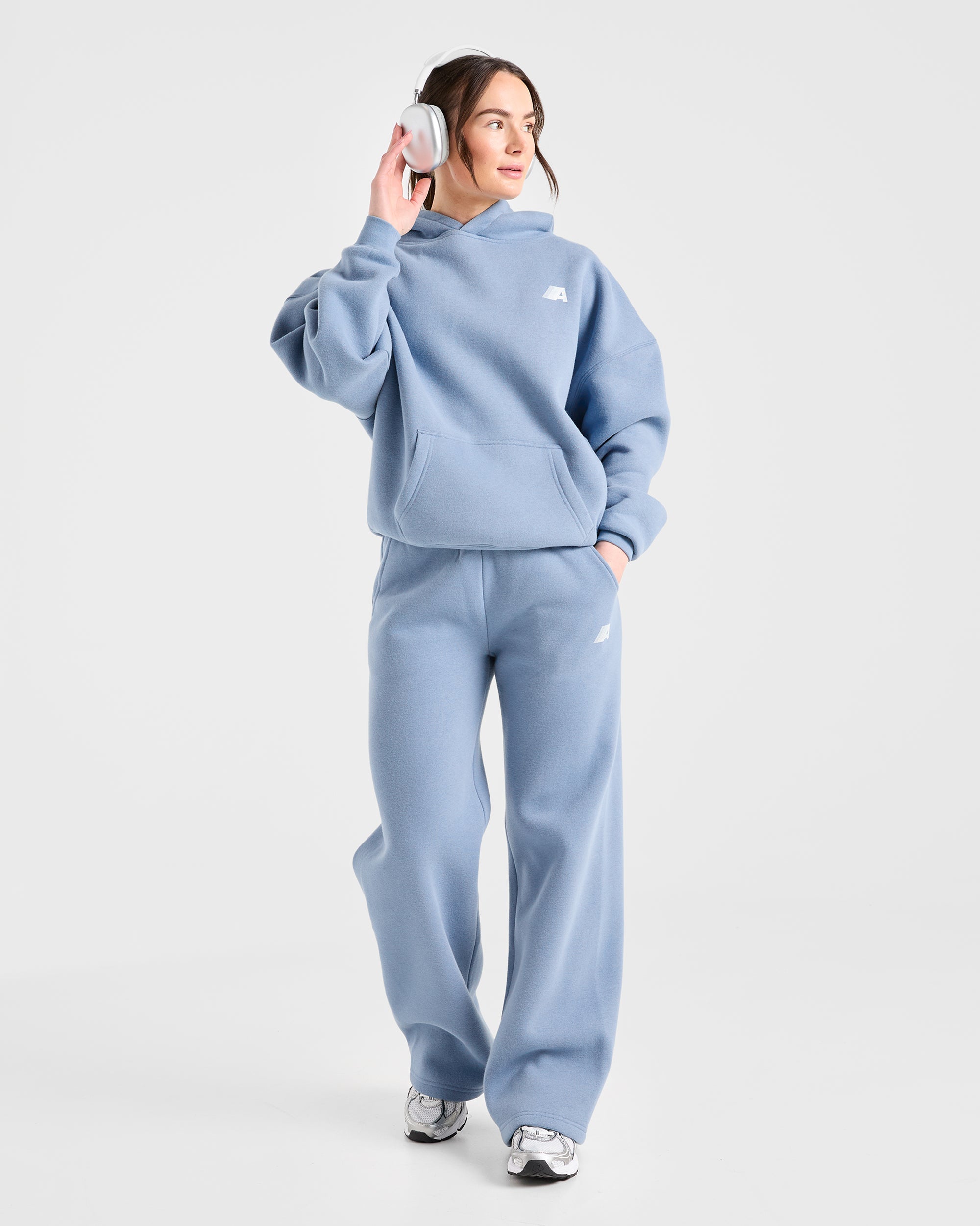 Image 6 from Retro Athletics Oversized Straight Leg Joggers - Vintage Blue
