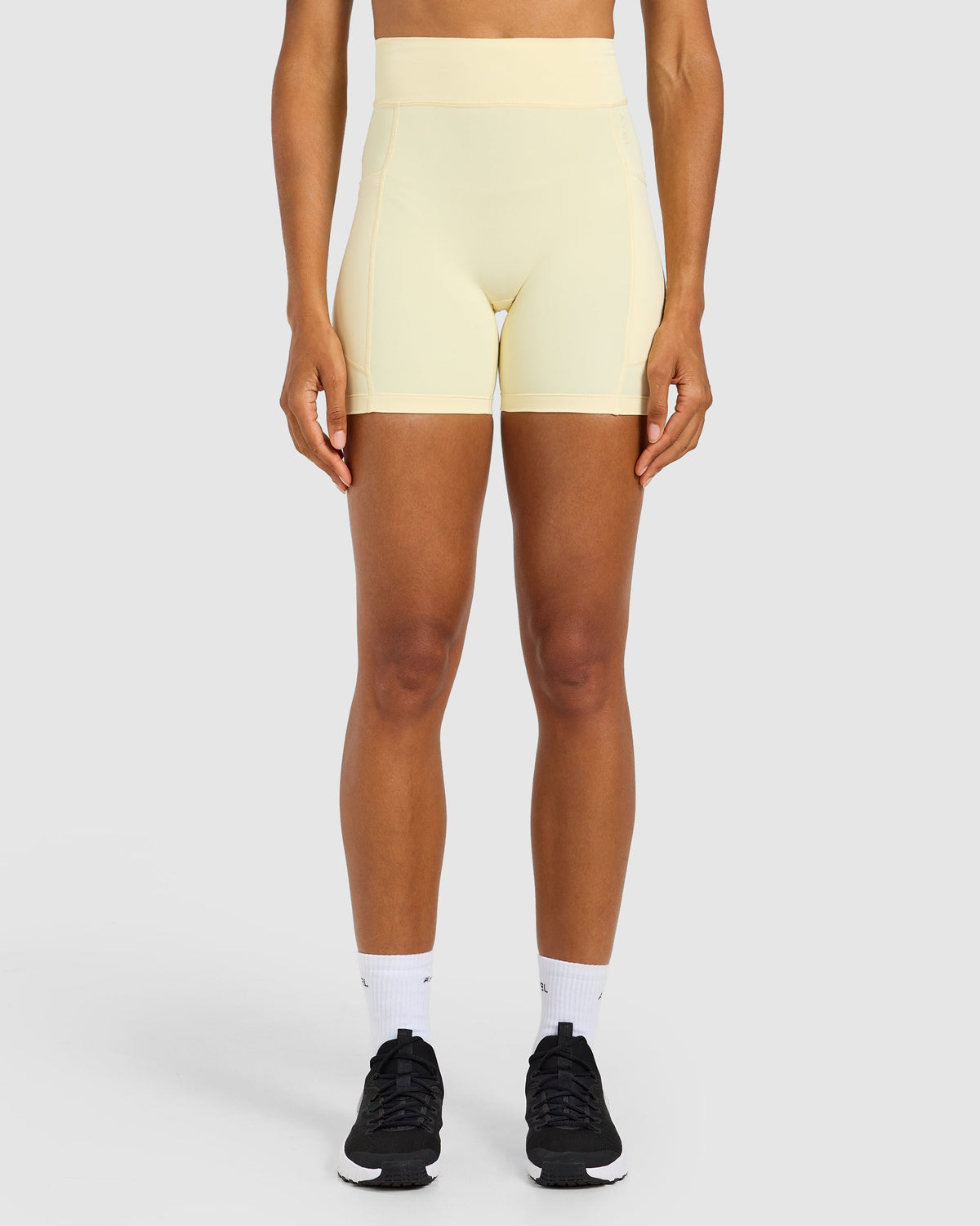 Run Pocket Shorts - Butter Yellow