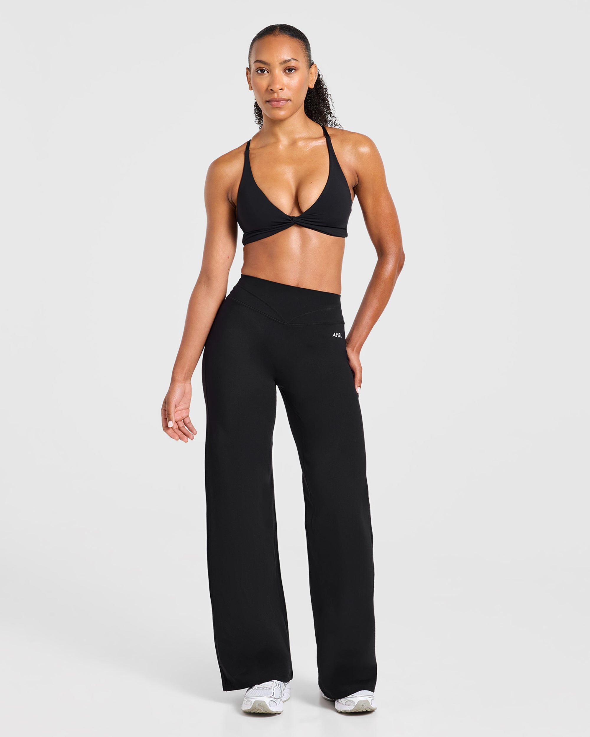 Engage Sports Bra - Black