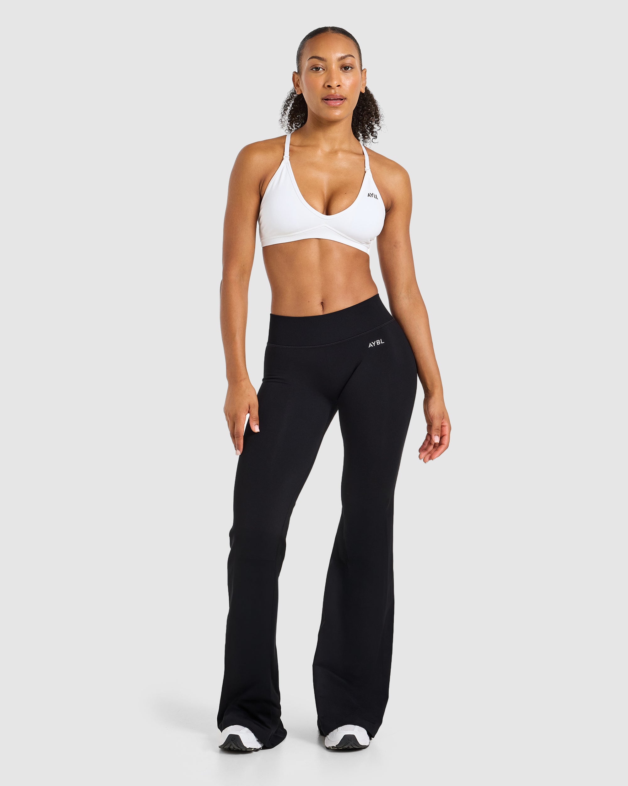 Adapt Seamless Strappy Sports Bra - White