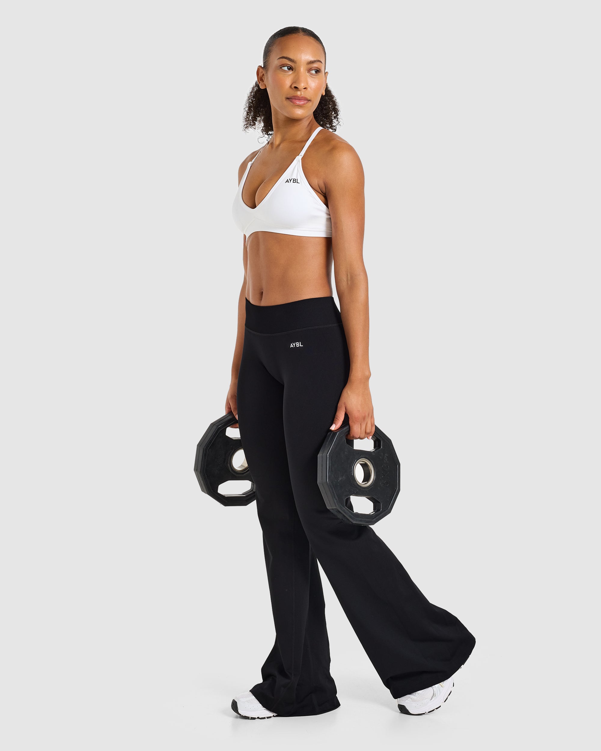 Adapt Seamless Strappy Sports Bra - White