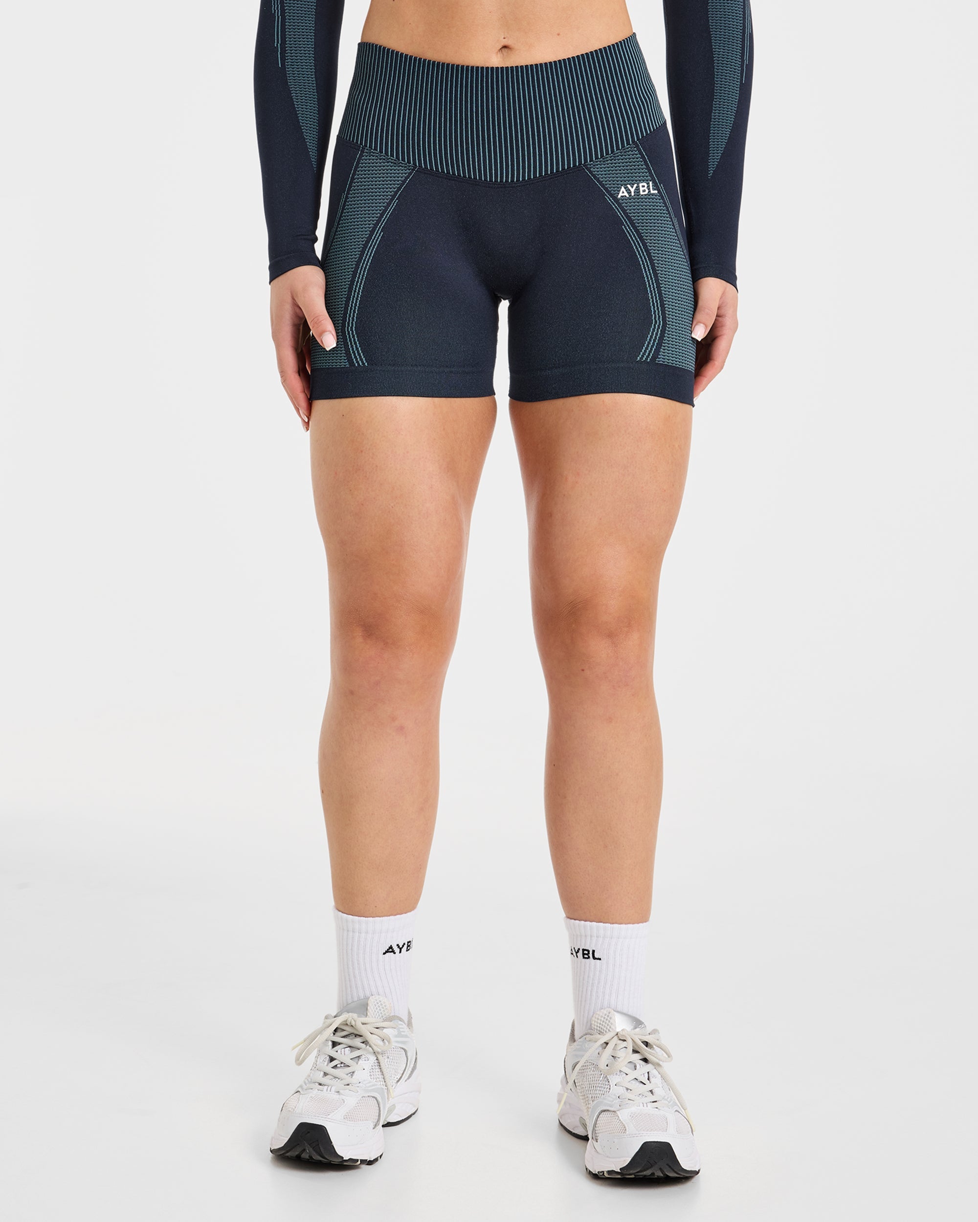 Charge Seamless Shorts - Navy