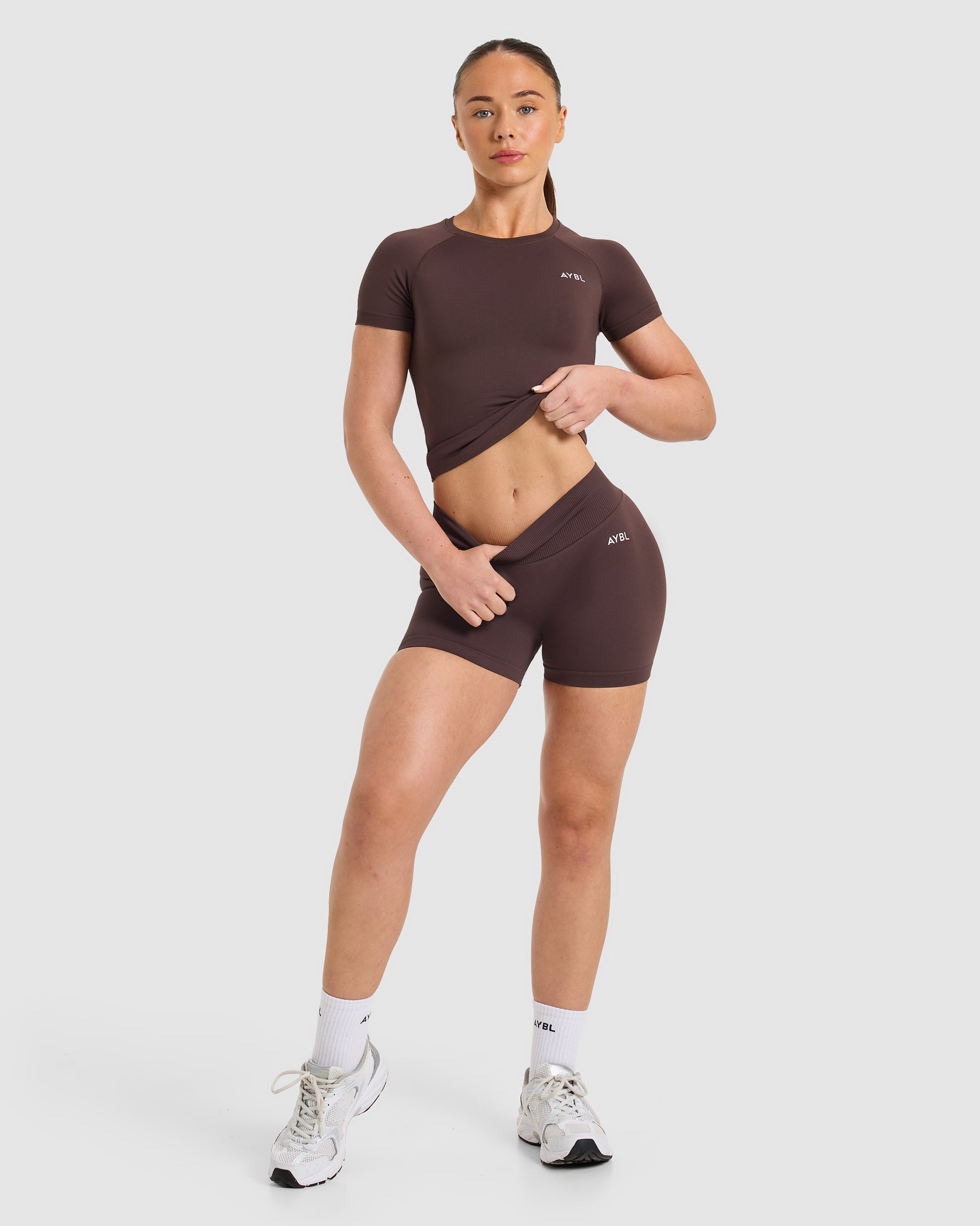 Enhance Seamless Short Sleeve Top - Cocoa Brown