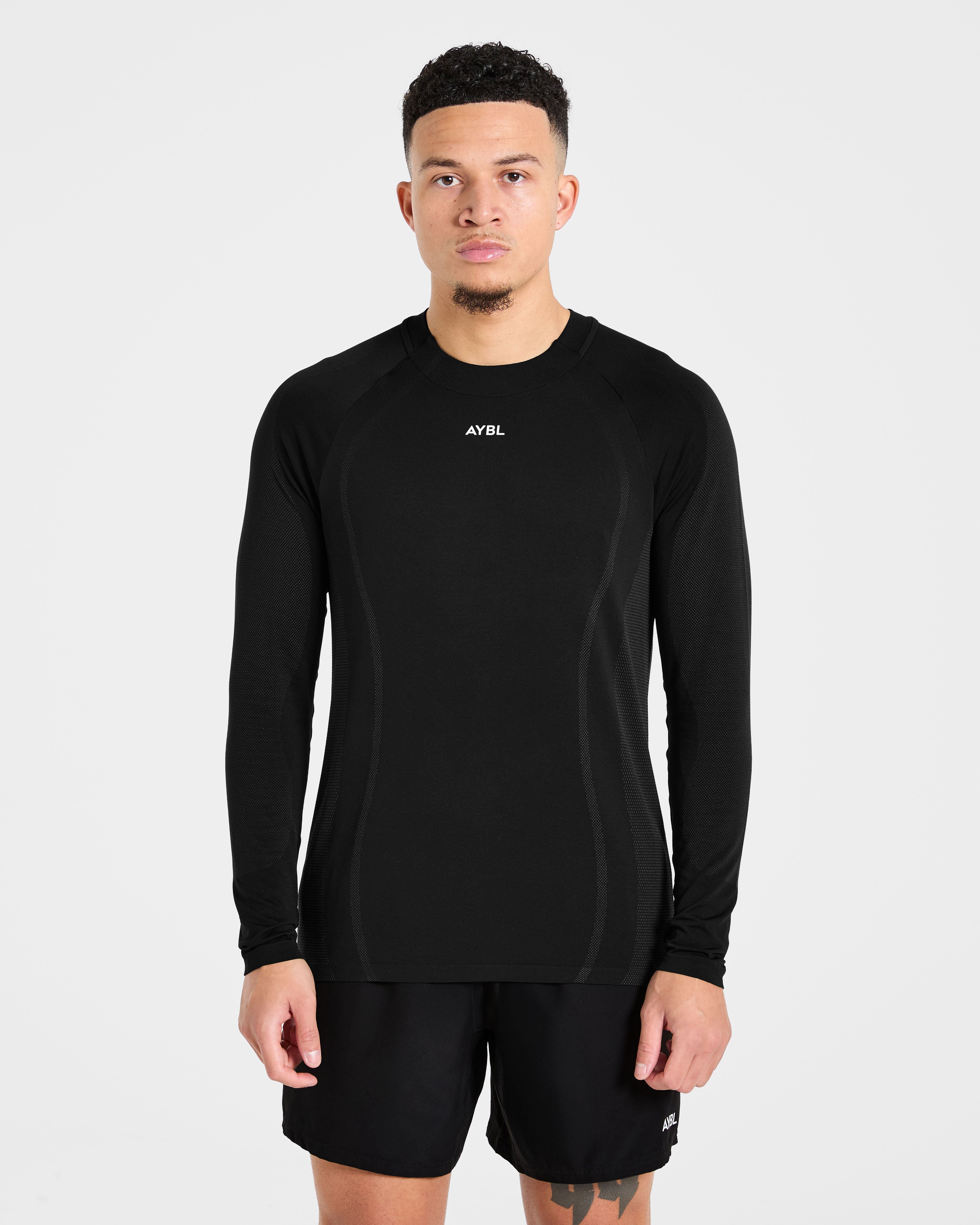 Attain Seamless Long Sleeve T Shirt - Black