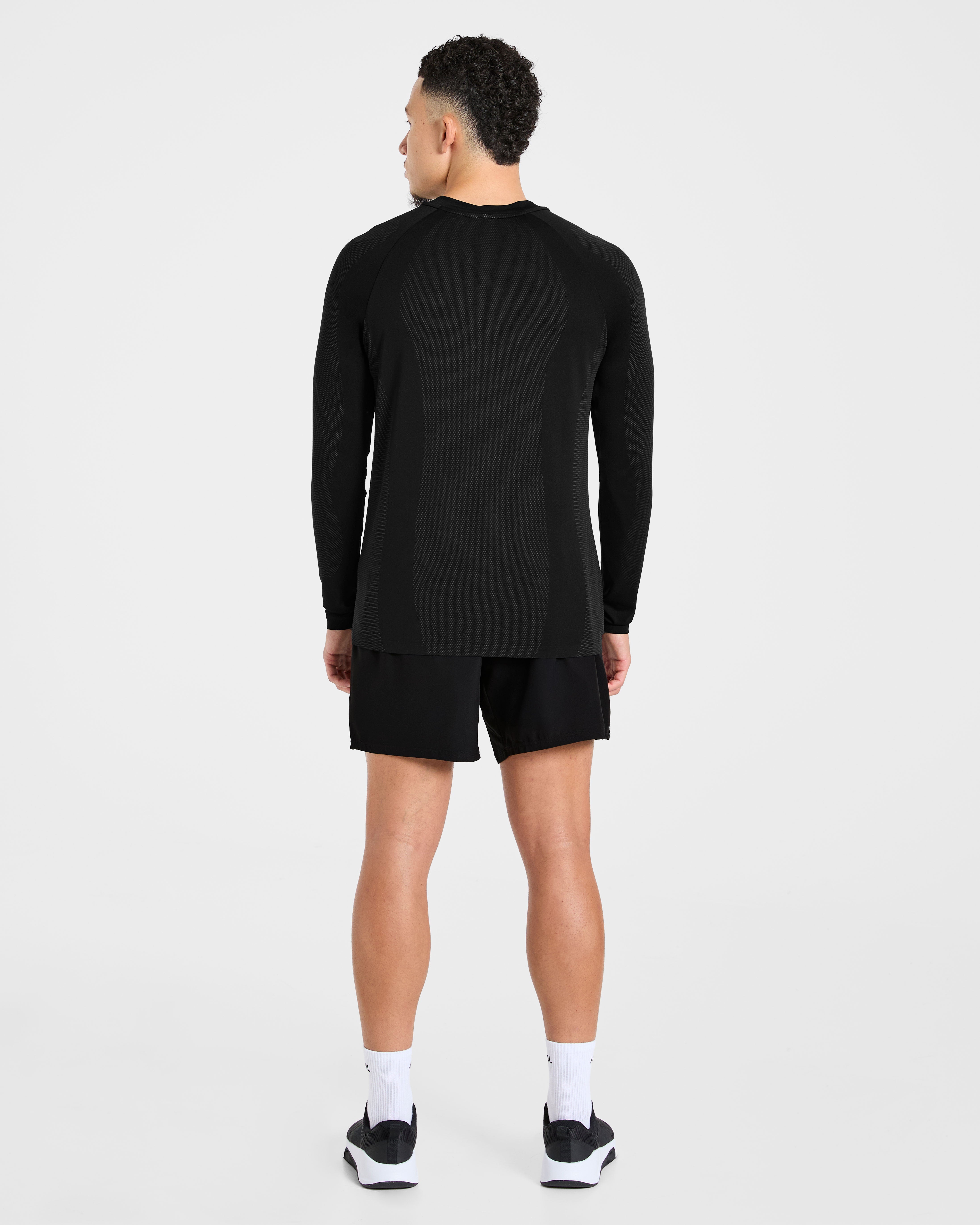 Attain Seamless Long Sleeve T Shirt - Black
