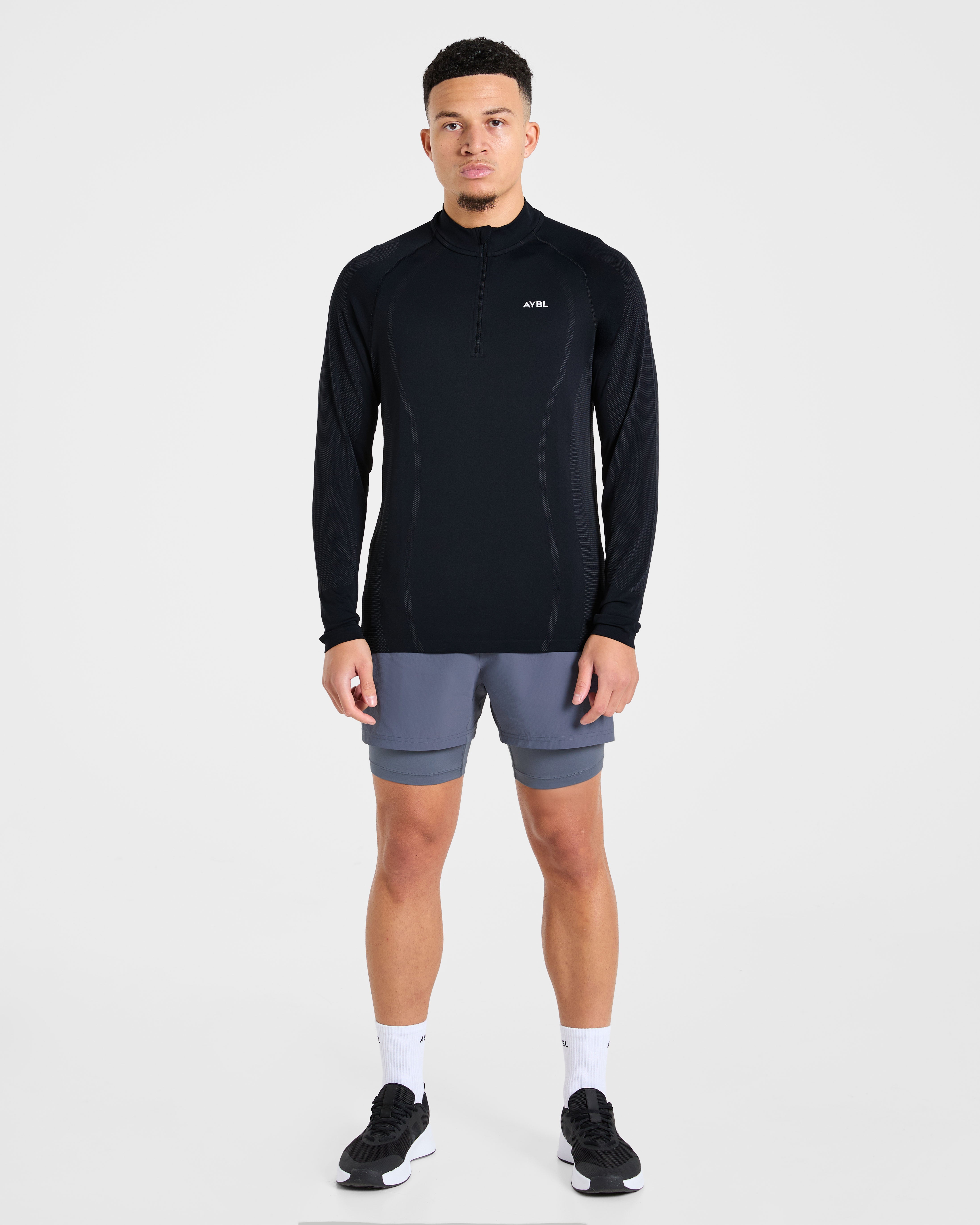 Attain Seamless 1/2 Zip Pullover - Black