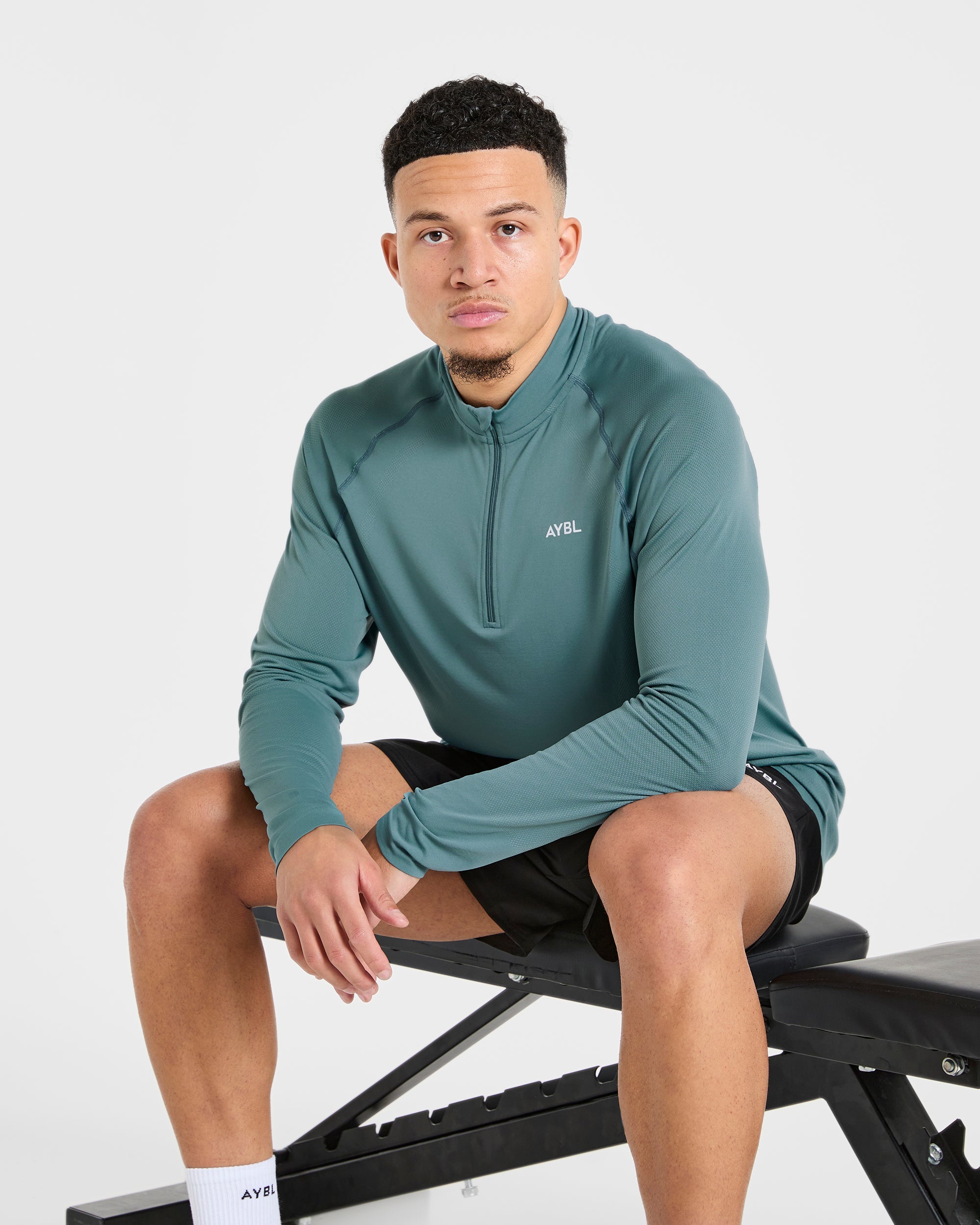 Attain Seamless 1/2 Zip Pullover - Titan Blue