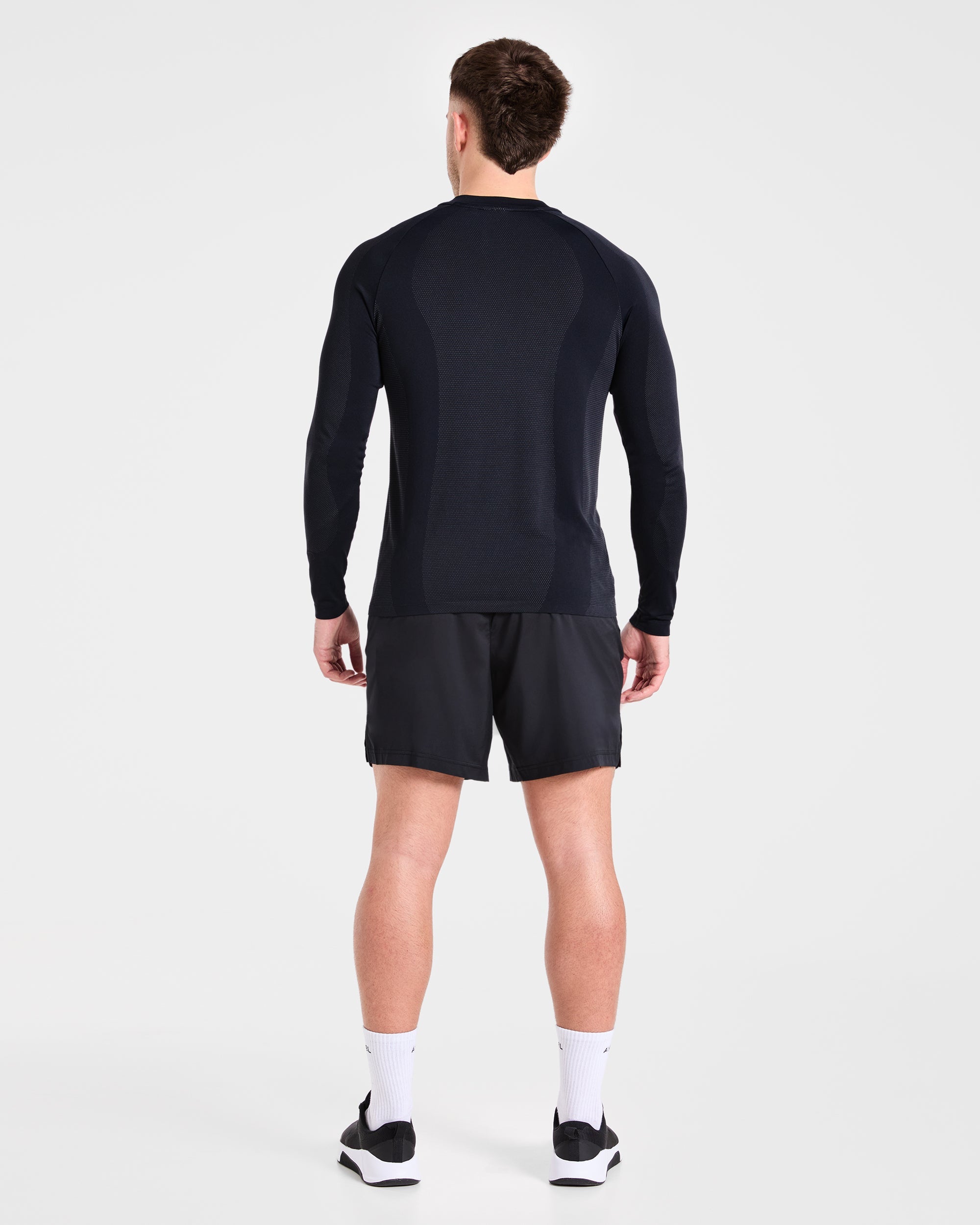 Attain Seamless Long Sleeve T Shirt - Black