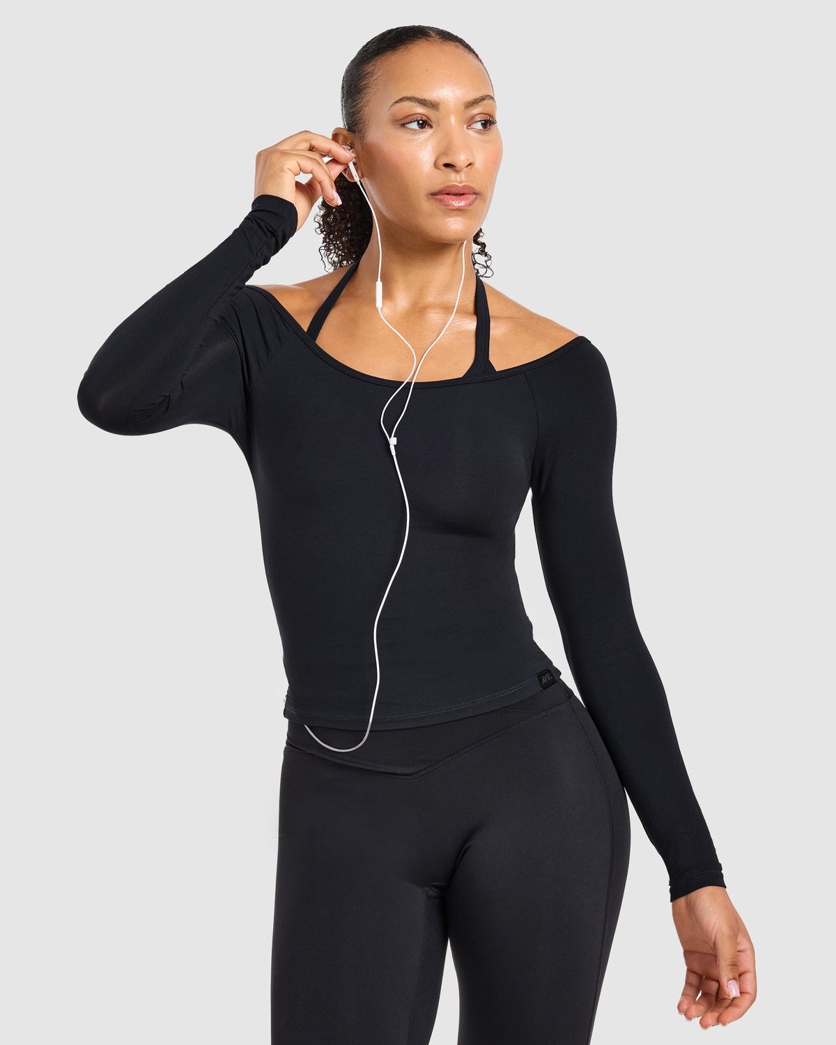 Ease Off The Shoulder Top - Black