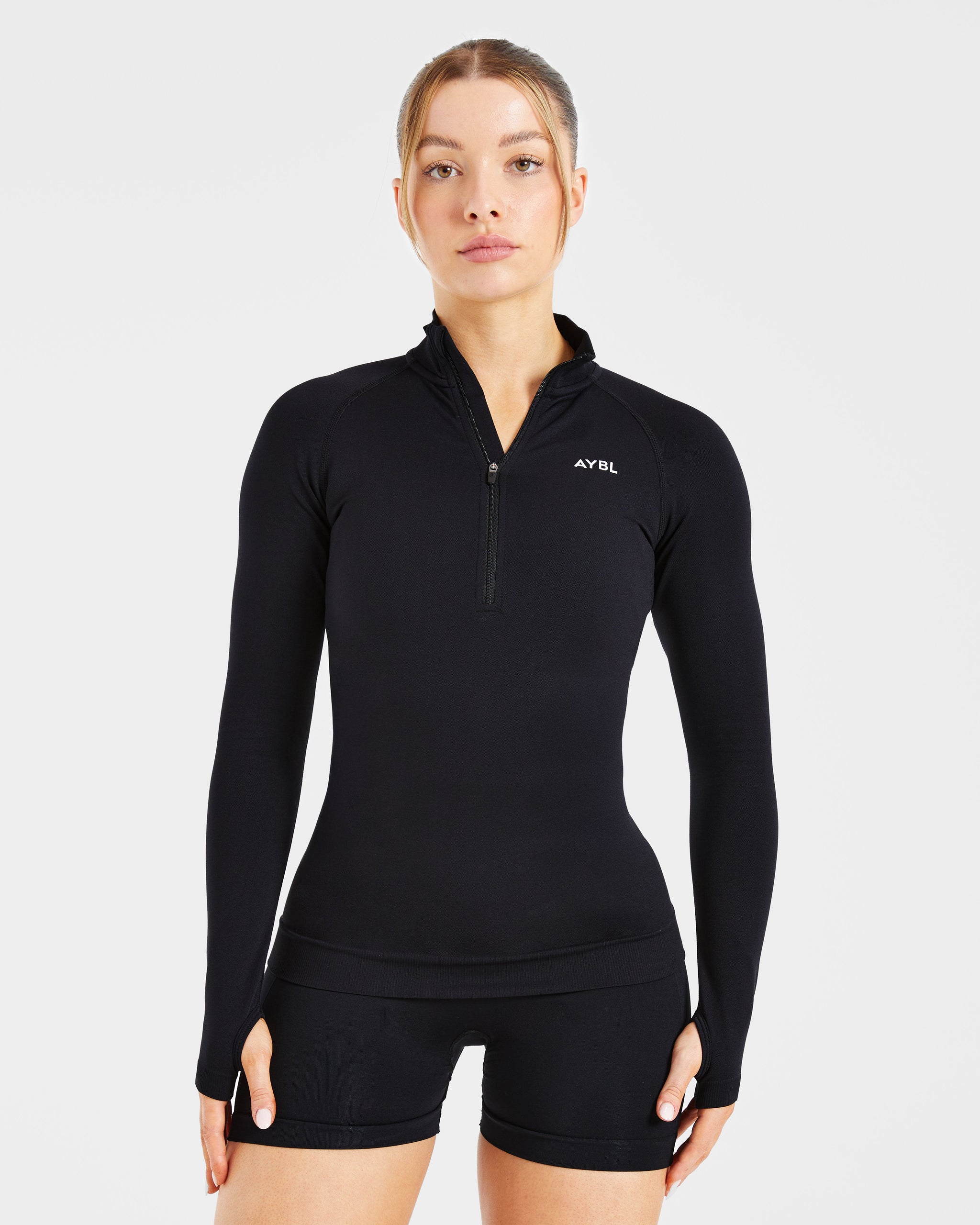 Essential Seamless 1/2 Zip Pullover - Black