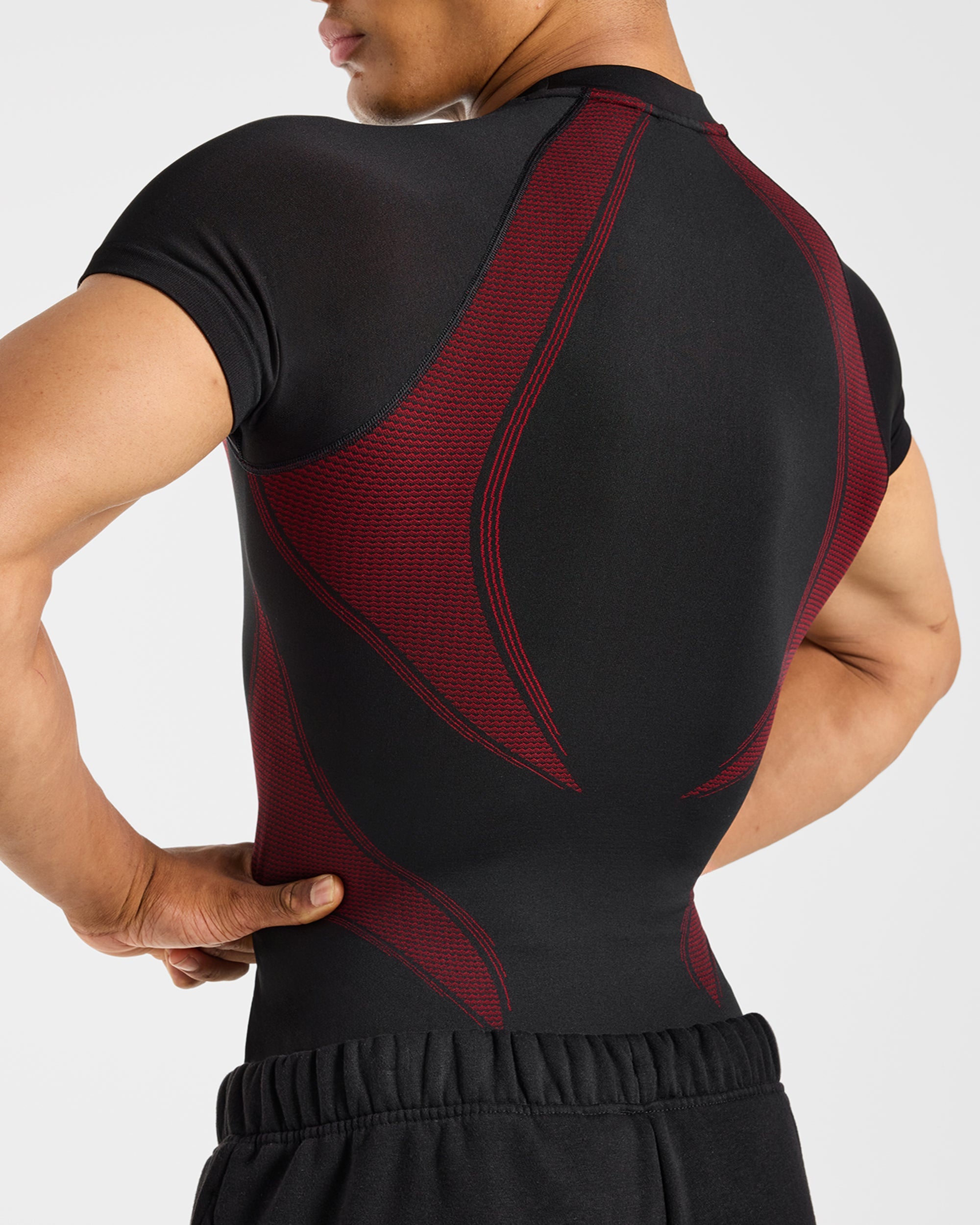 Charge Seamless T Shirt - Black/Red