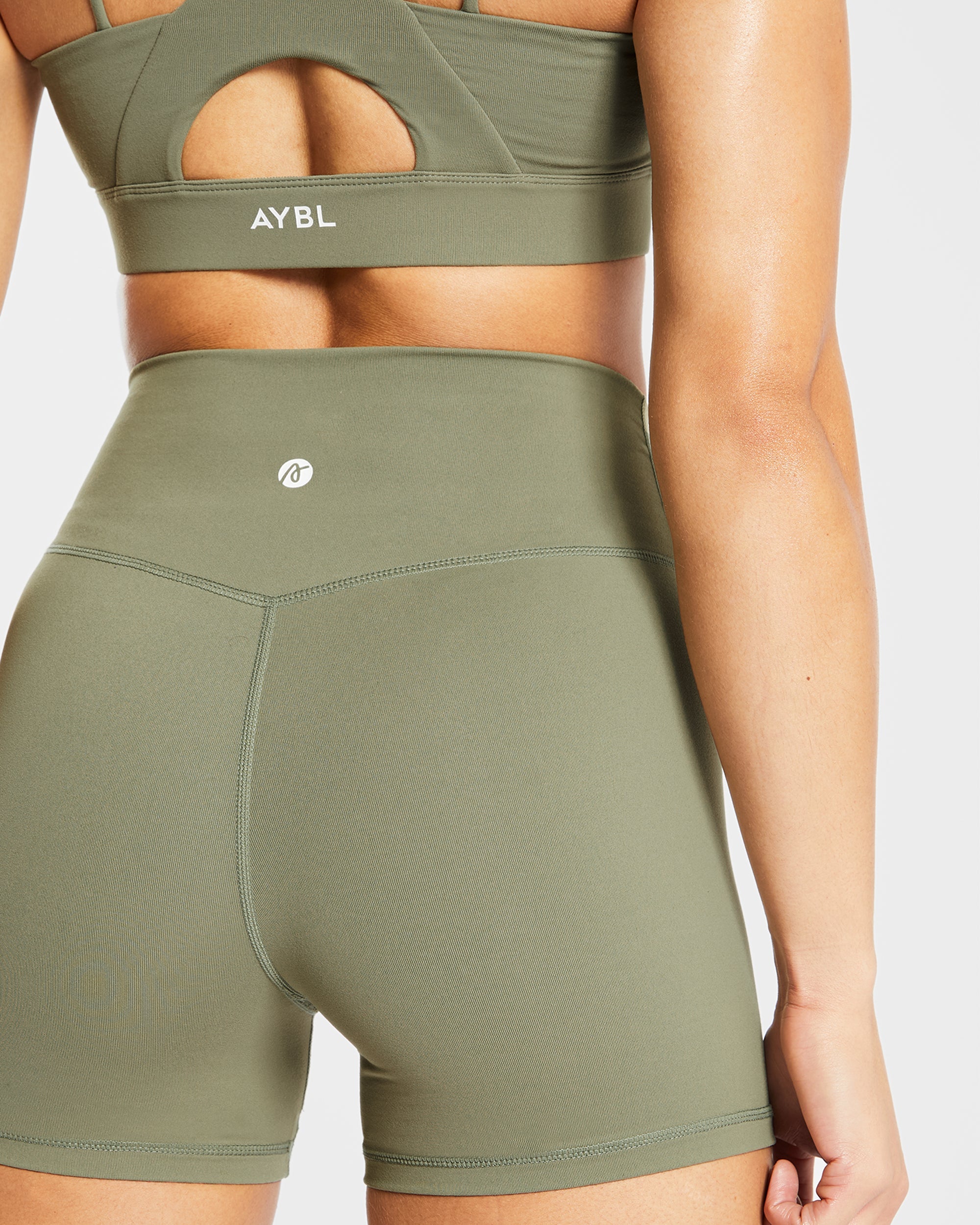 Core Shorts - Olive